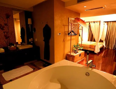 深圳宝安区养生会所的黄昏恋:当爱情遇上八十岁